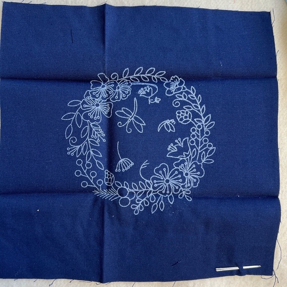 Embroidery Kit DIY Craft Handmade Floral Pattern Hoop Needle Cloth Thread Instr. - Picture 5 of 5